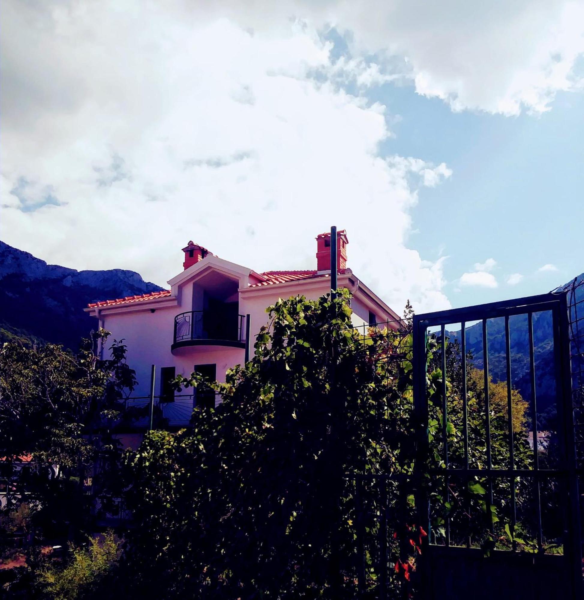 Villa Victoria Gradac  Luaran gambar